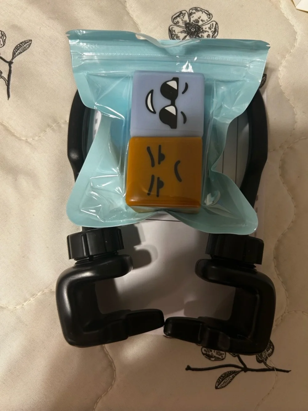 Caldever Black Hands Phone Holder new